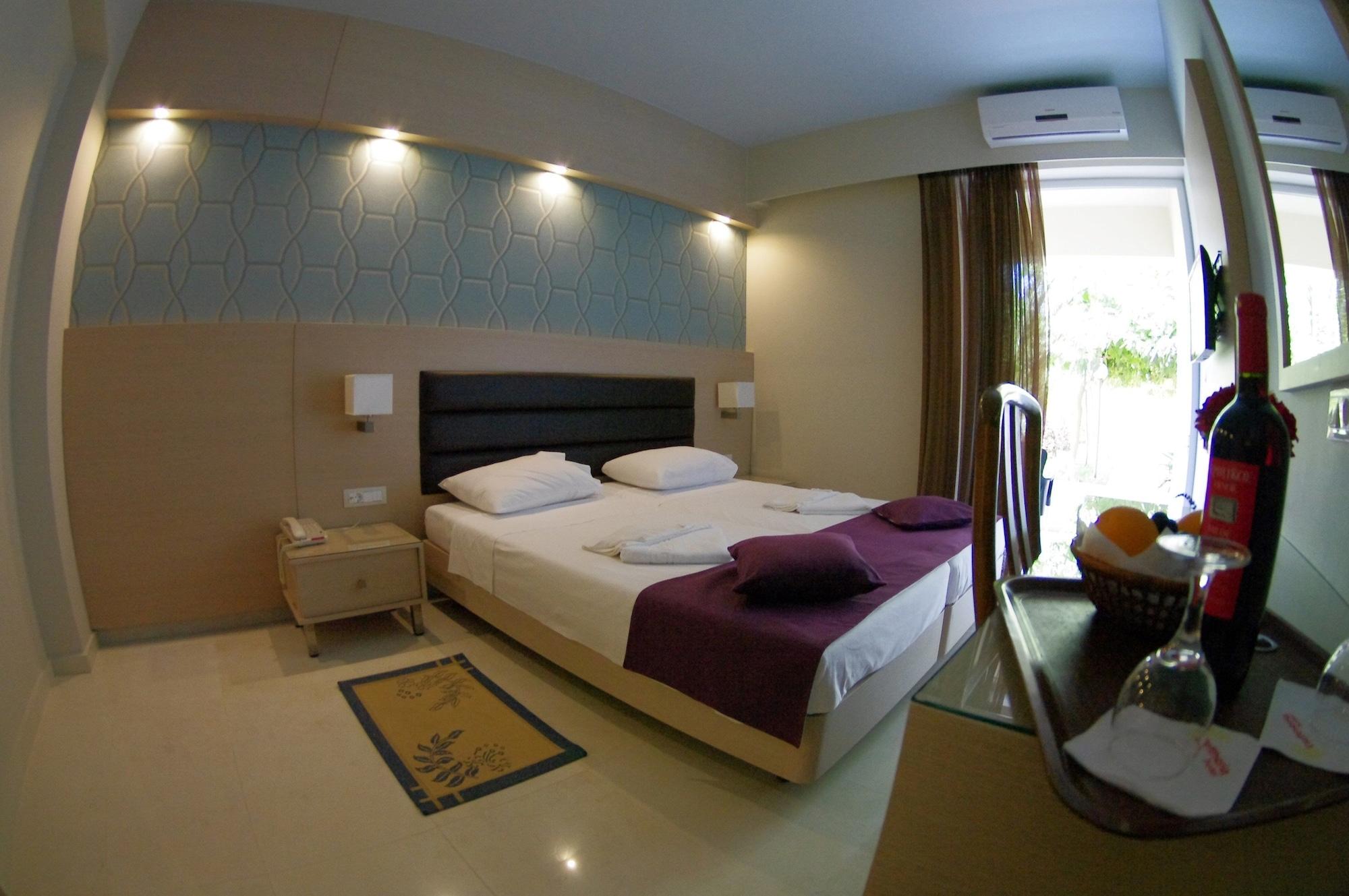 Eleftheria Hotel 3*